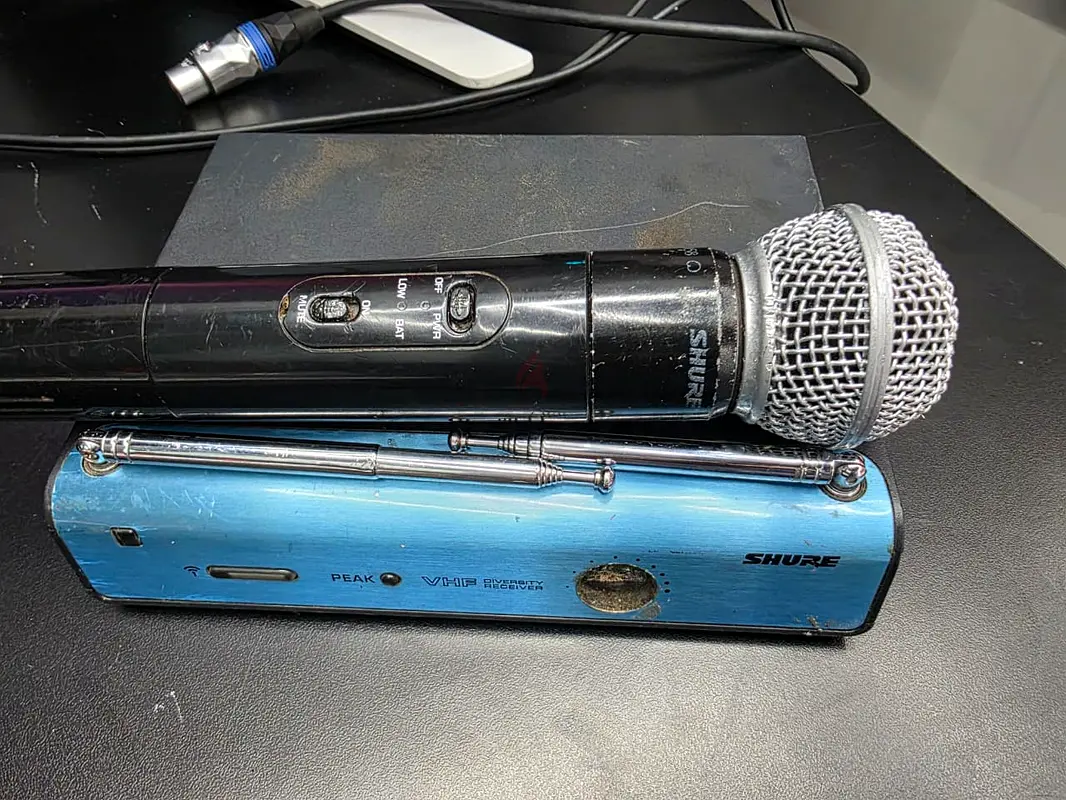 Professional Shure Wireless Microphone Set for Sale!