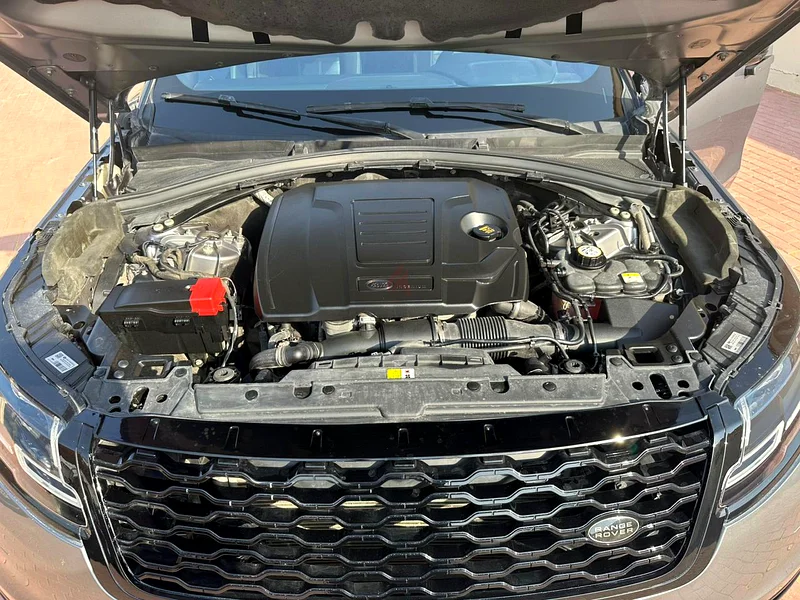Range Rover Velar r dynamic gcc63159711881091112