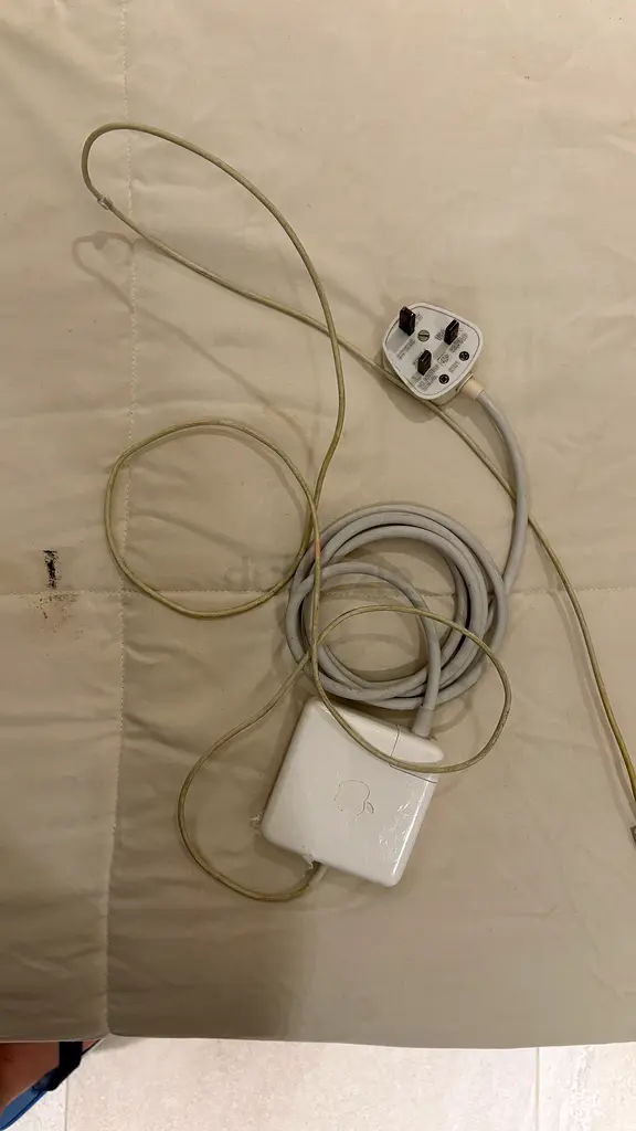 Apple MacBook Pro Core i7 2.5 GHz63255535667457116