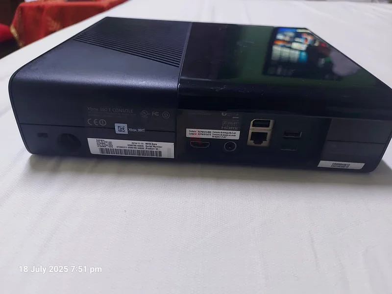 بيعاً جهاز Xbox 360 مع ألعاب63230190884865111
