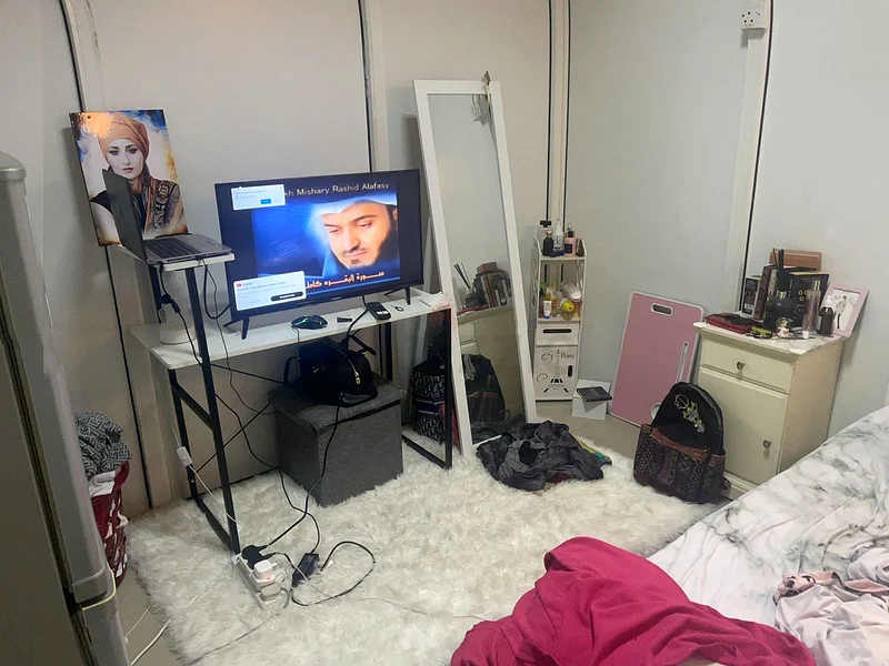 Private room with own washroom furnished - no commission63143965527043112