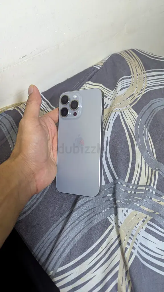 As brand as new iPhone 15 pro max, just 1 year with all box