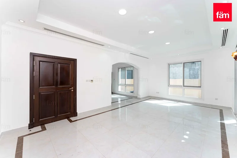 Renewed | Bright | Facing Courtyard | Spacious63727565438210111