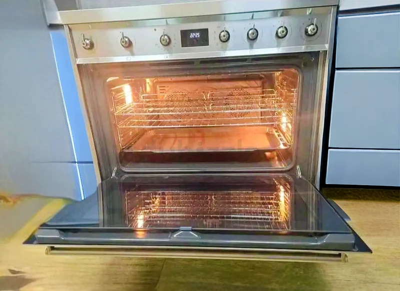 موقد كهربائي إيطالي من سيمج بخمس مناطق طهي 90 سم - طهي سريع وفعال63170851653250112