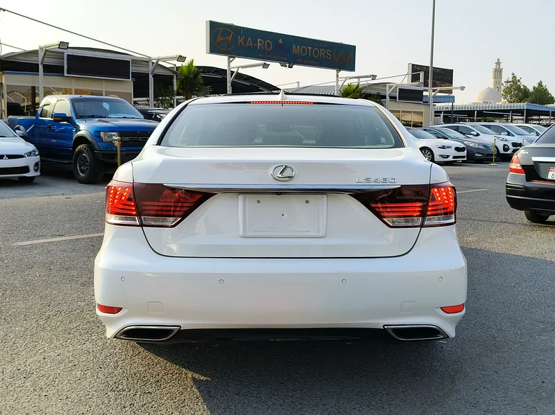LEXUS LS460 2016 MODEL WHITE COLOR.  VCC CASTOM PAPER. 149K ONLY.63226216102657114
