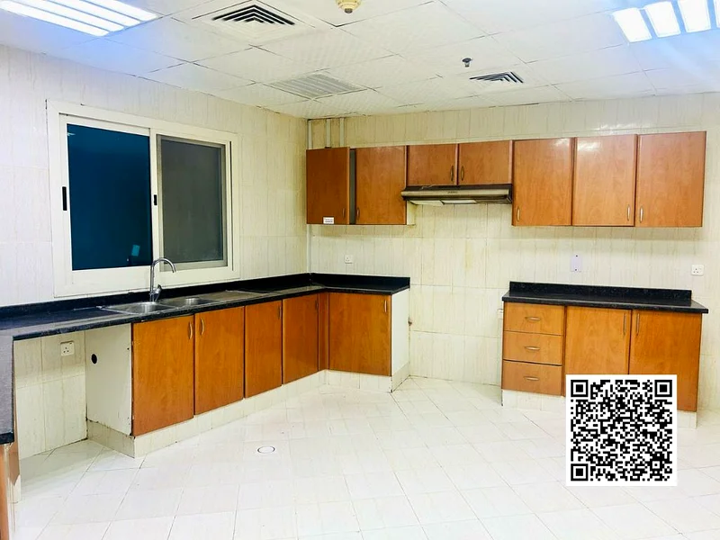 شقة واسعة مكونة من 3 غرف نوم للبيع في برج الكورنيش63170398924417113