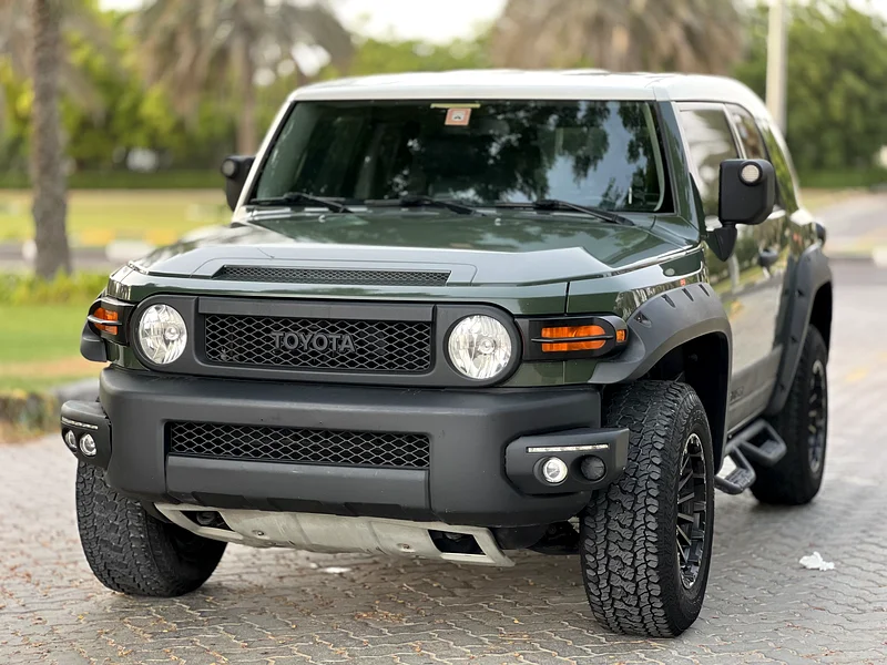 Toyota FJ Cruiser 2012 model, Gulf specification, fully agency-painted, in agency condition.63151402552321114