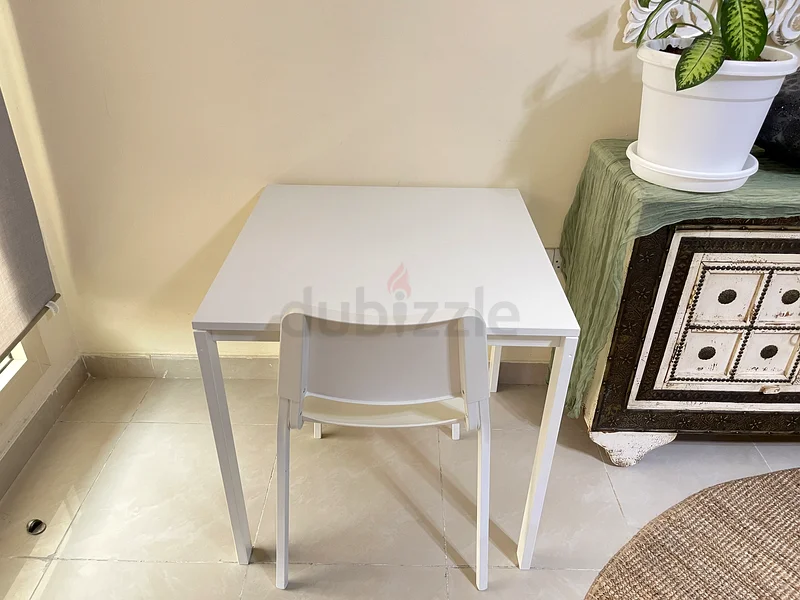 Ikea white table with chair 75cm x 75cm63180833041282111