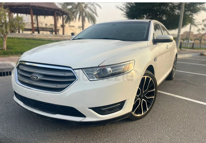 2019 Ford Taurus American Space63169445325698115