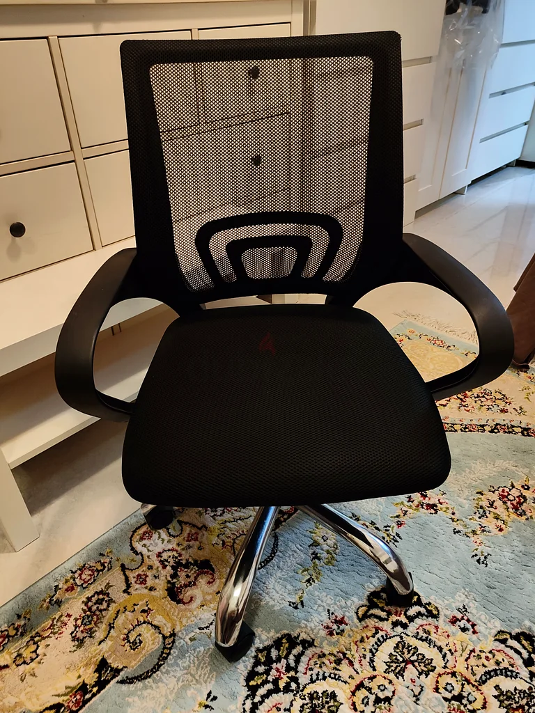 Ergonomic Mesh Office Chair - Perfect for Home or Work!  Medium Size63218317320834111