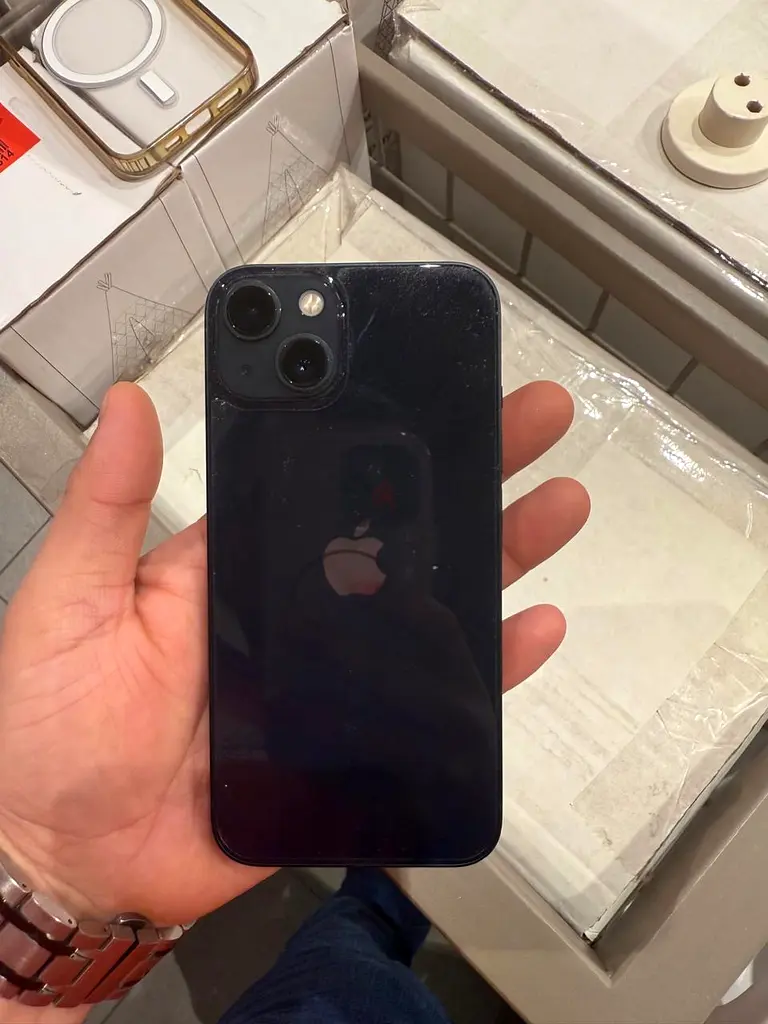 Apple iPhone 13 - Sleek and Reliable Smartphone