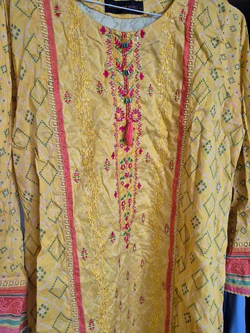 Elegant Pakistani Ladies Shalwar Kameez 3 pcs