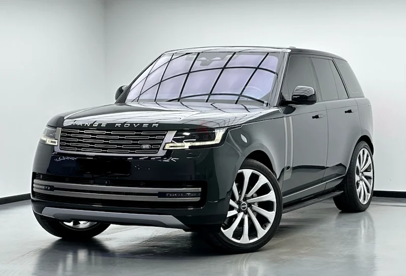 British green Rangerover Vouge 2023 - GCC specs63158799687555113