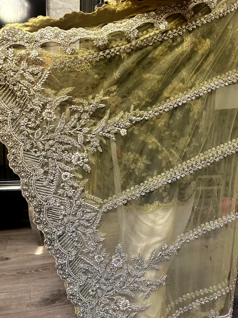 Wedding apparel63241133584002112