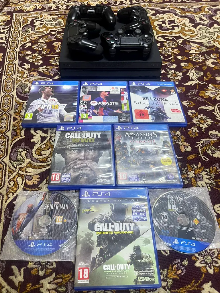 Ps4 Pro 4k 1TB 4 controllers 9 Games