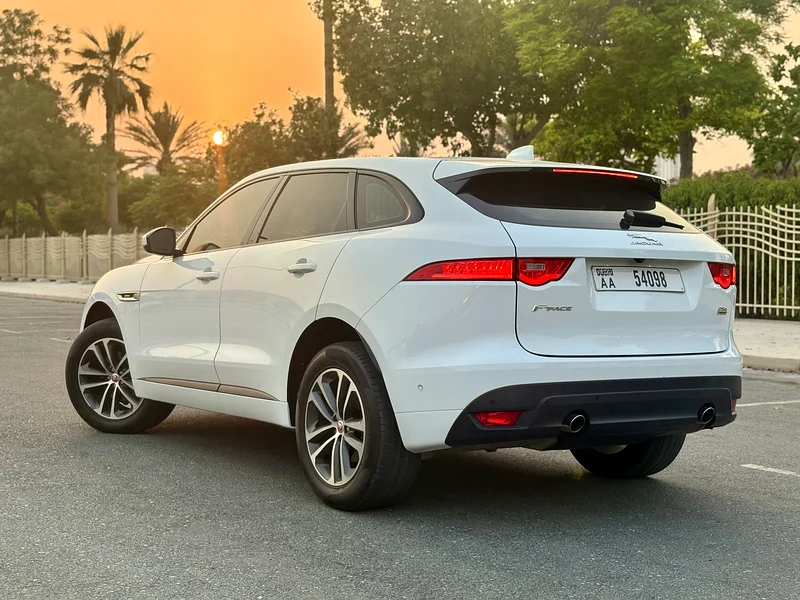 جاكوار F-PACE R سبورت / دول مجلس التعاون الخليجي / 2019 / طلاء أصلي / صيانة من الوكالة / مفتاحان63221824769793112