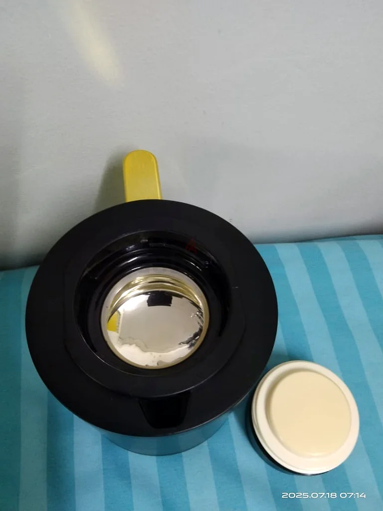 زجاجة شاي أنيقة وعصرية - مثالية لمطبخك الحديث!63179869747586112