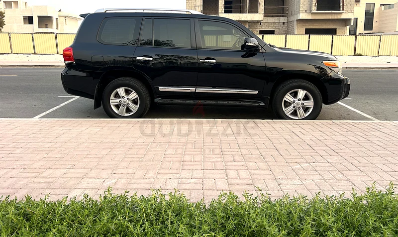 EXCELLENT CONDITION - FIRST OWNER - ACCIDENT FREE - SERVICE CONTRACT AT AL FUTTAIM INCLUDED63138718716545112