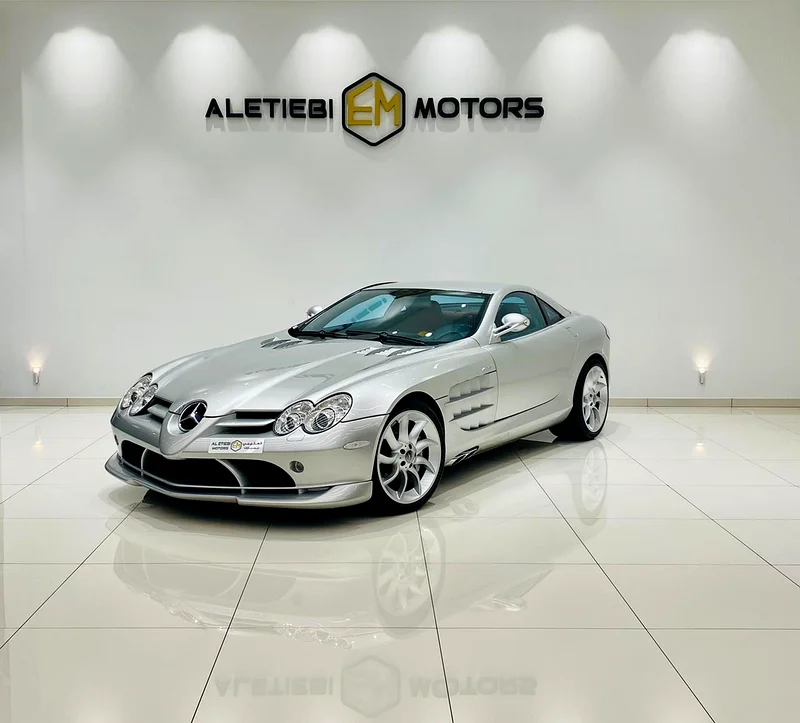 MERCEDES BENZ SLR
2005 MODEL
4000 KM
Japanese Specs63231639707777113