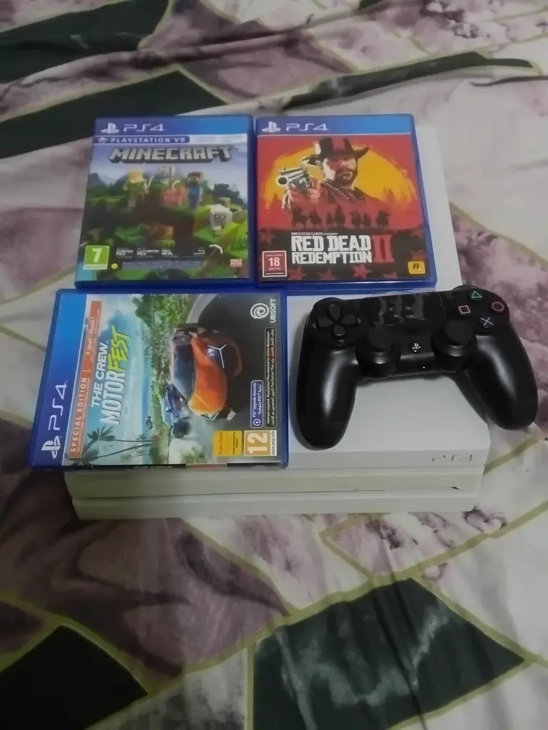 PS4 PRO