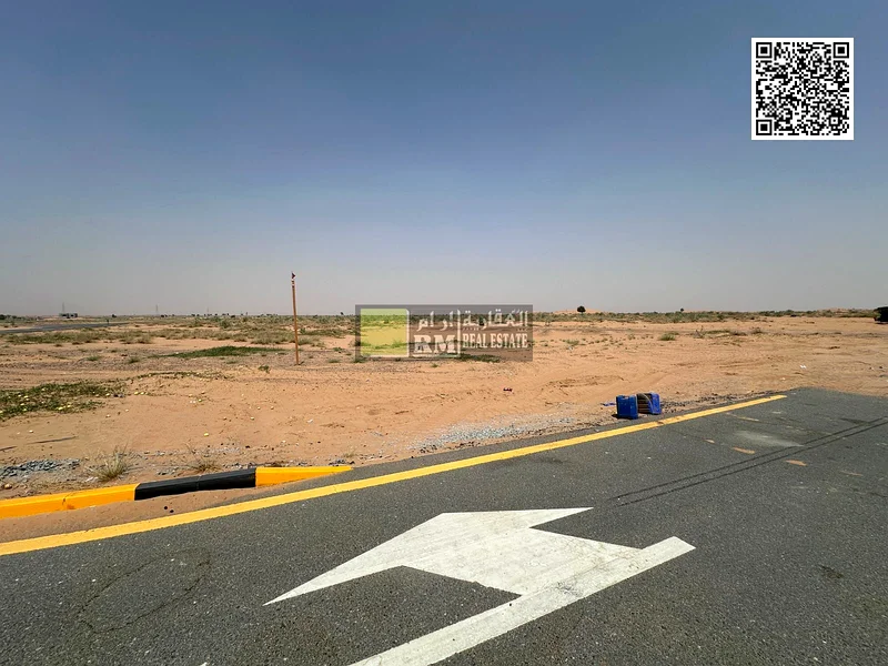فيلا سكنية بزاوية كبيرة للبيع على الطريق الرئيسي  
"أراضٍ سكنية للبيع في أكبر مشروع في أم القيوين – بساتين السرة"63184695390594112