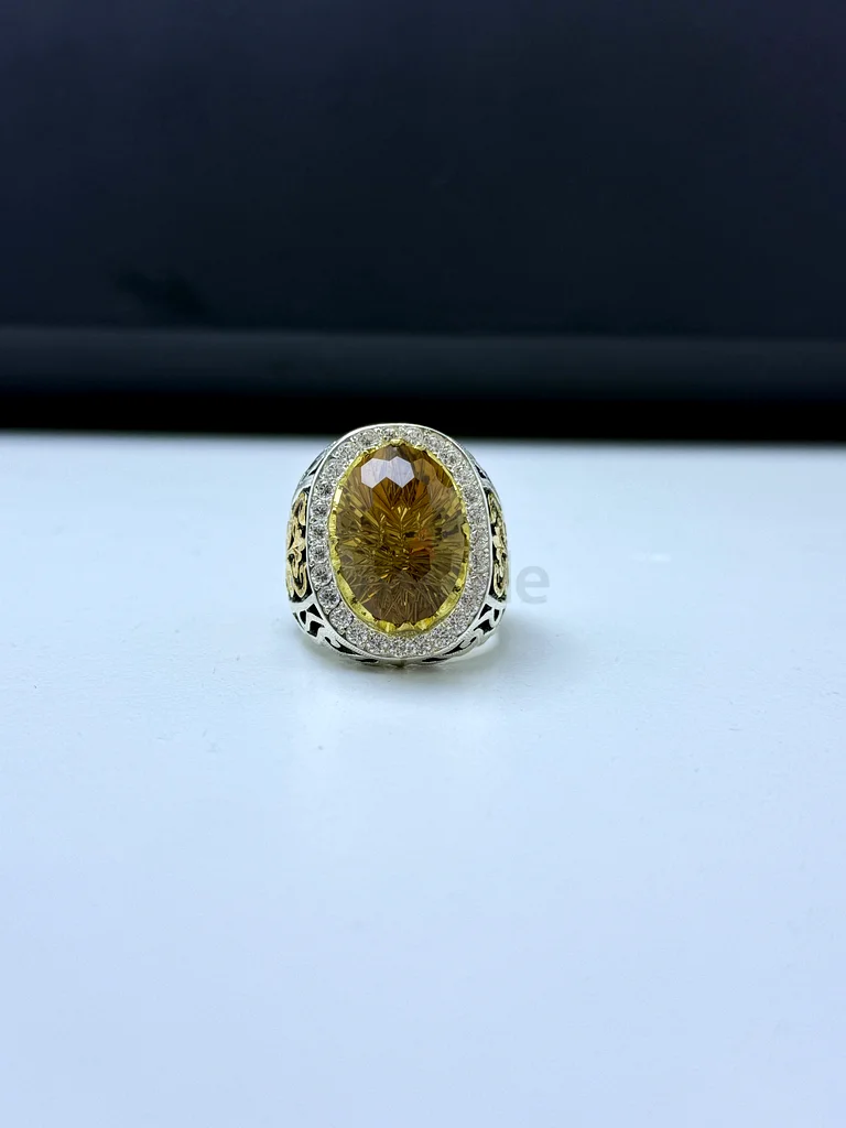 A luxurious ring with a citrine stone63231693908097113