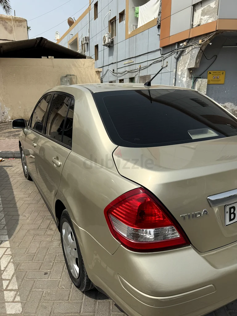 Nissan Tida 201263156990856961114