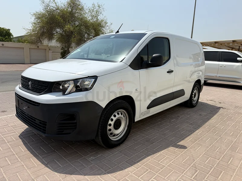PEUGEOT PARTNER EV LIKE NEW63221302723713111