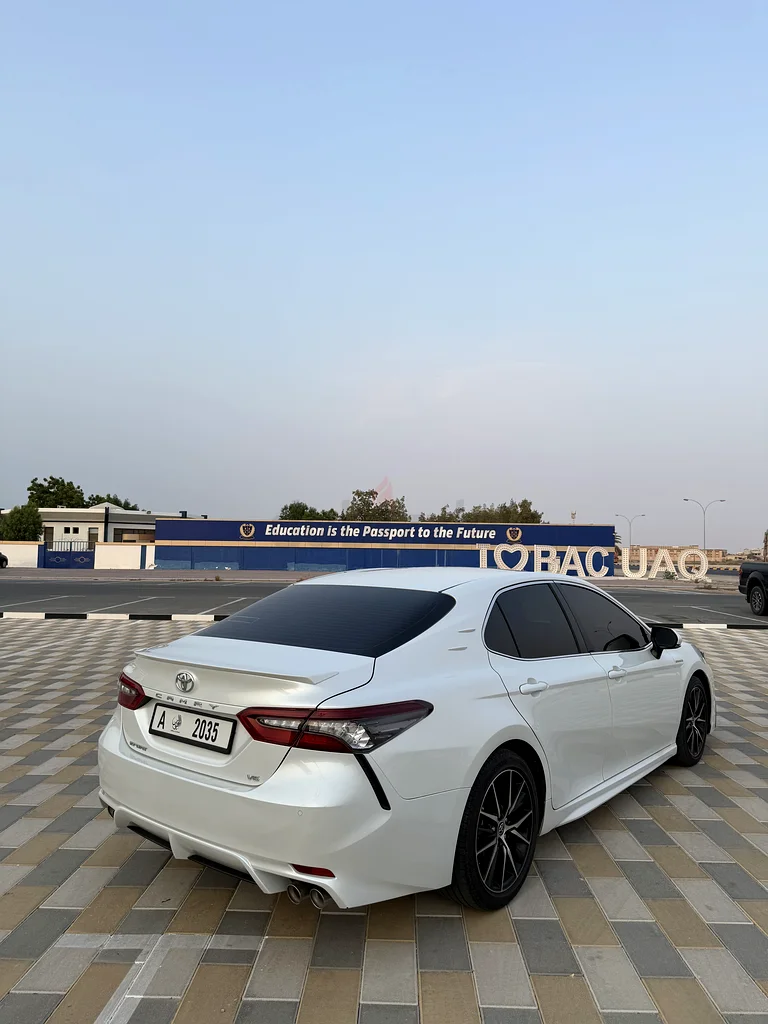 صبغ وكاله كامري 2023 قراند اسبورت V6 من داخل احمر63166157720834114
