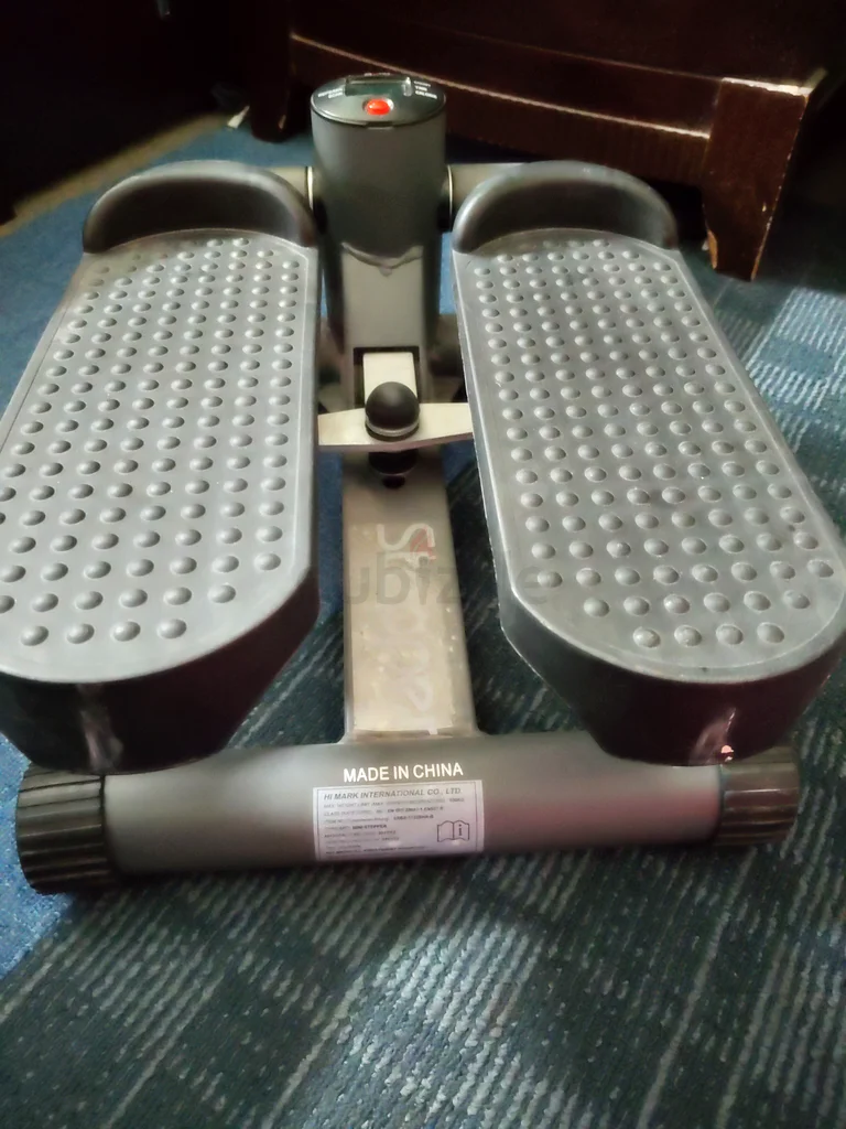 Get Fit with This Body sculpture Compact Stepper - Perfect for Home Workouts!63241650482947112