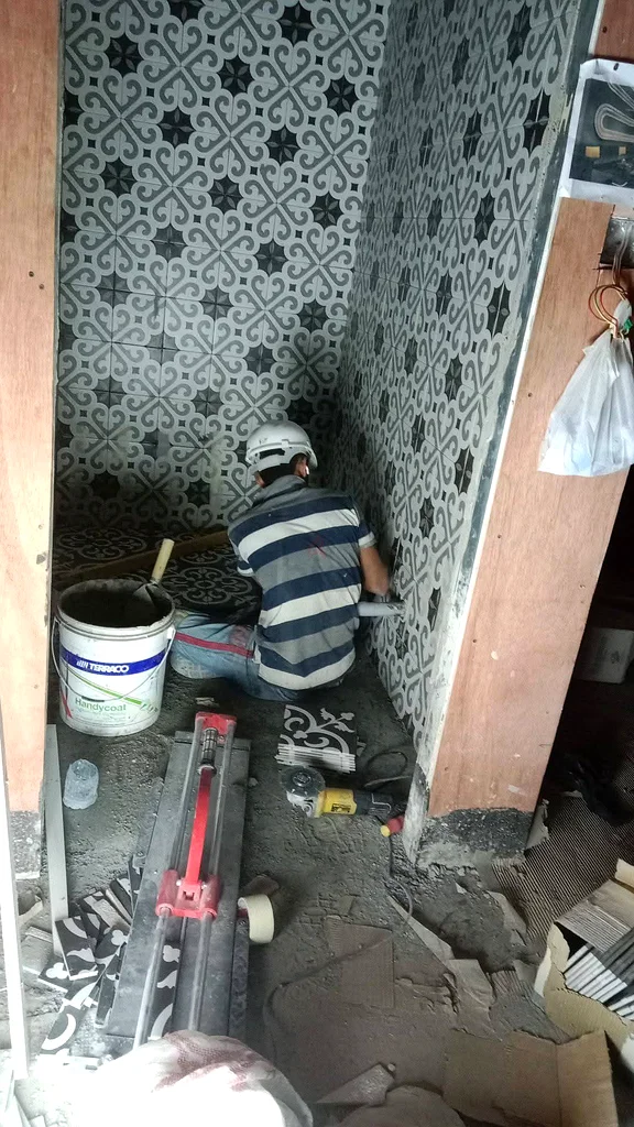 طلاء العمل. عمل البلاط63182284438787113