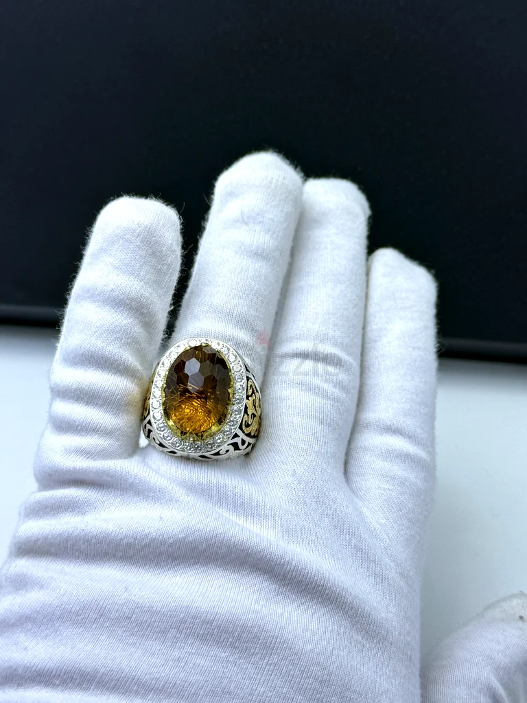 A luxurious ring with a citrine stone63231693908097111
