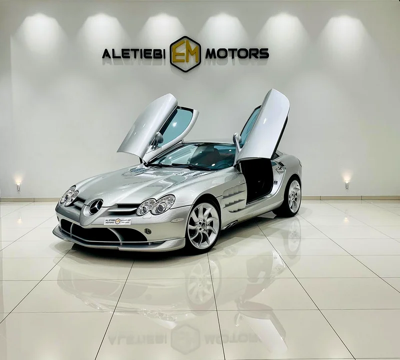 MERCEDES BENZ SLR
2005 MODEL
4000 KM
Japanese Specs63231639707777111