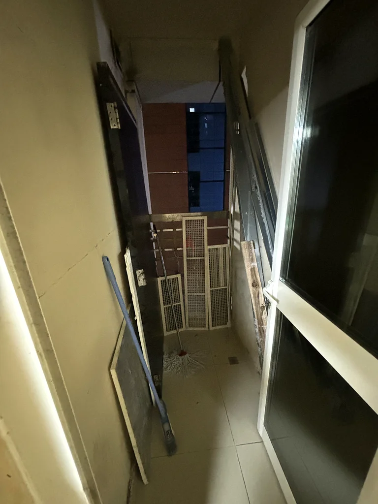 تُوجد غرفة مفروشة متاحة للرجل الهندي، الباكستاني، السريلانكي، النيبالي العازب63315311988866113
