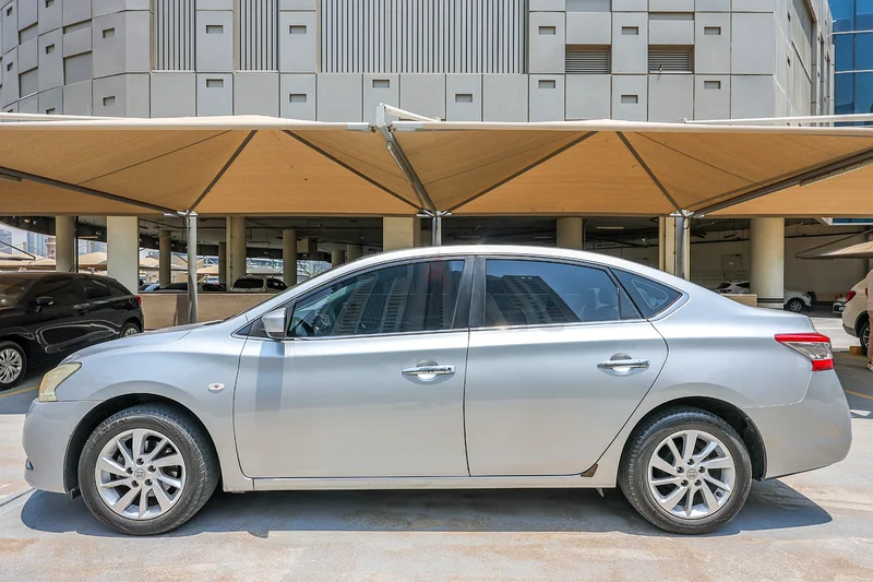 Clean Nissan Sentra | GCC Specs63149120009731113