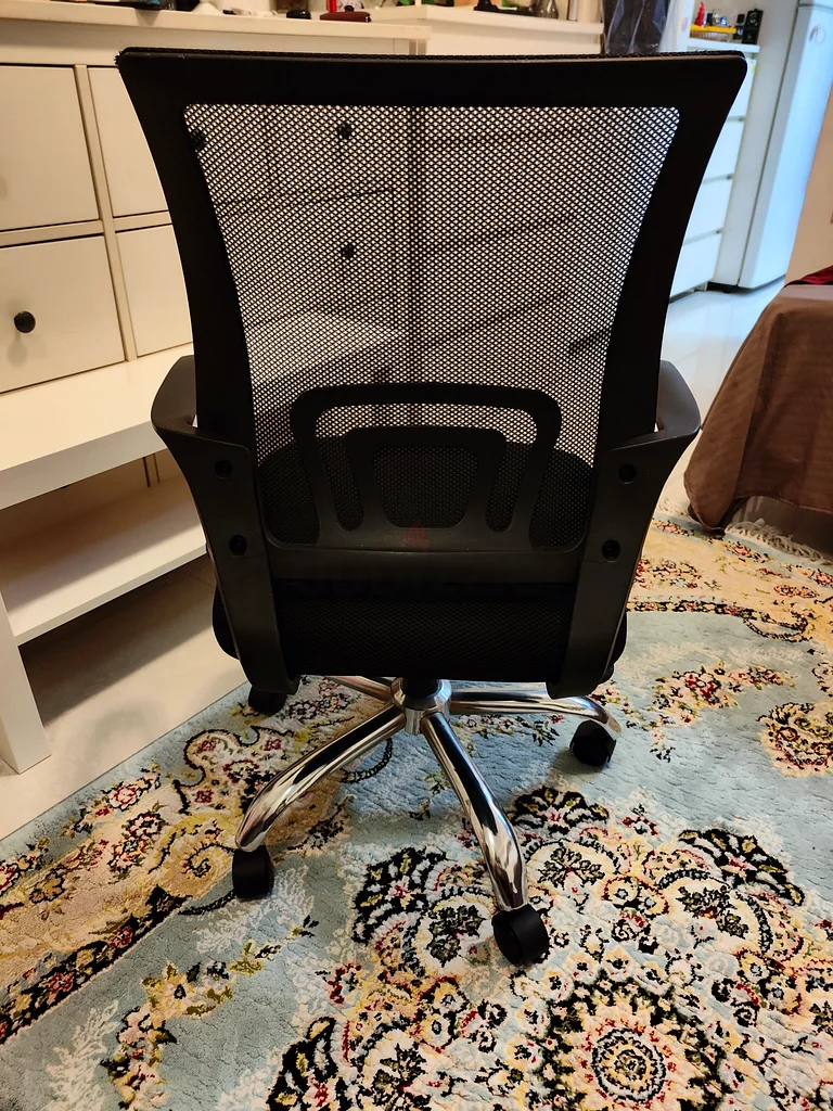 Ergonomic Mesh Office Chair - Perfect for Home or Work!  Medium Size63218317320834113