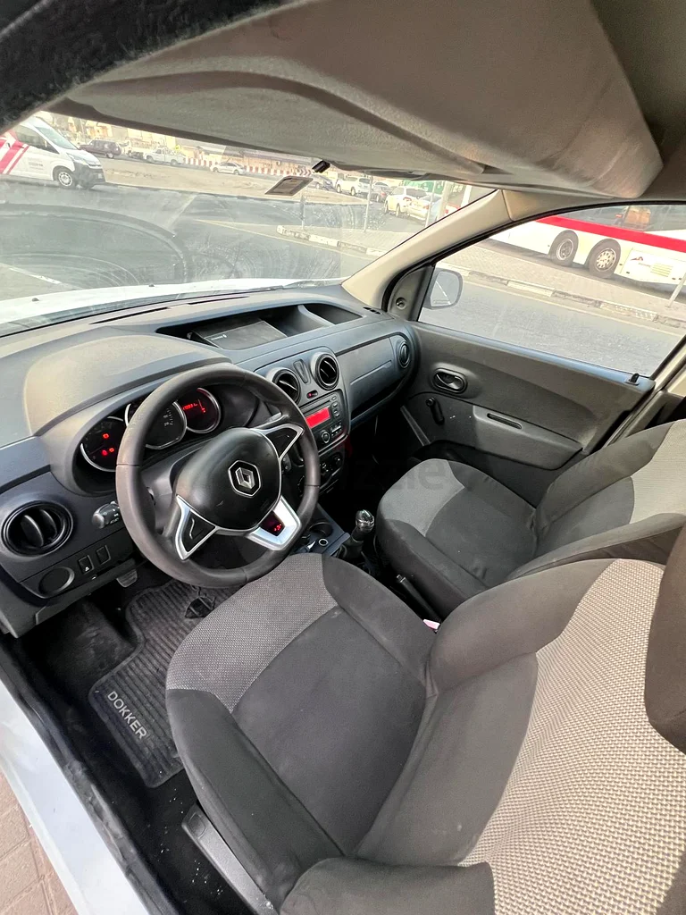 Renault Dokker 2018 in excellent condition, fully equipped63135490627841113