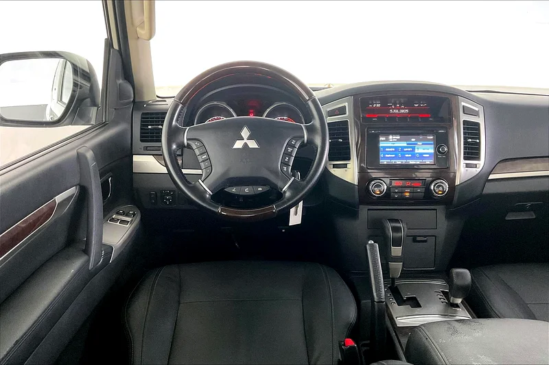 2018 Mitsubishi Pajero GLS Highline  • Big Price Drop • Lowest Price Guaranteed • 42247363153228569730113