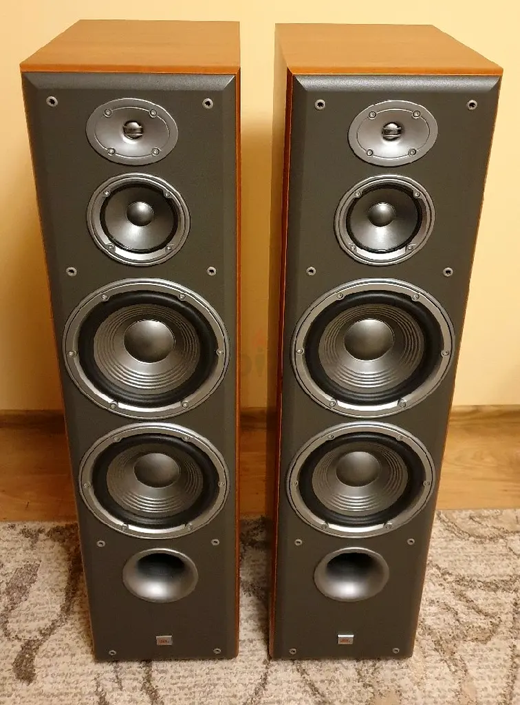 2pc JBL E90 FLOOR STAND SPEAKERS