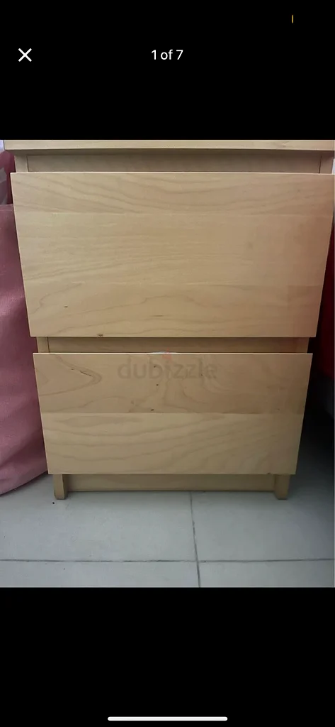 Stylish Wooden side tablePerfect for Your Bedroom63186754668419111
