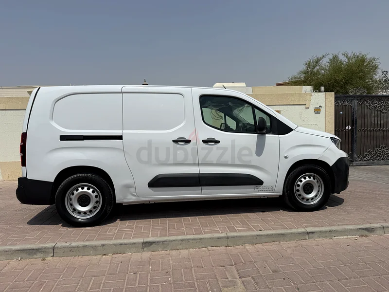 PEUGEOT PARTNER EV LIKE NEW63221302723713114