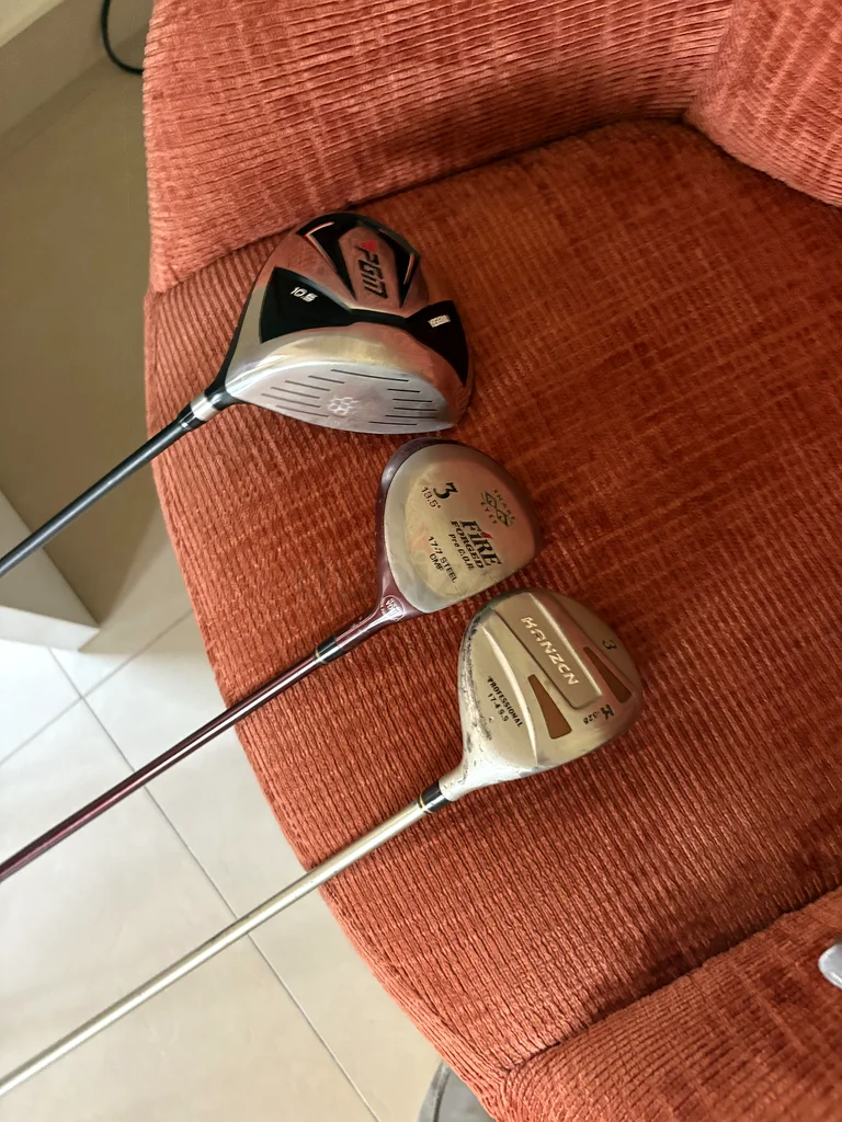 Premium Golf Club Set with Stylish Stand Bag. Perfect for beginners.63169467434114114