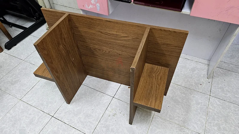 Stylish Glass Top Coffee Table with Wooden Legs63216834027649113