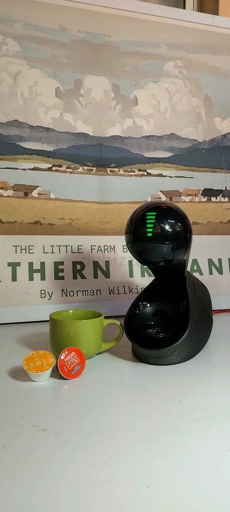Stylish Coffee Capsule Machine for Your Perfect Brew!63252441116673112