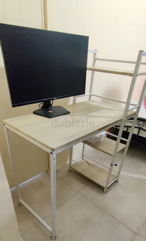 Minimalist Study Table632203277291551124