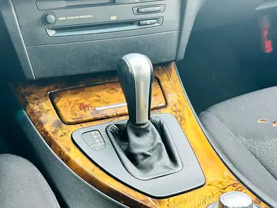 صورة 16 لـ 2006 BMW 3-SERIES