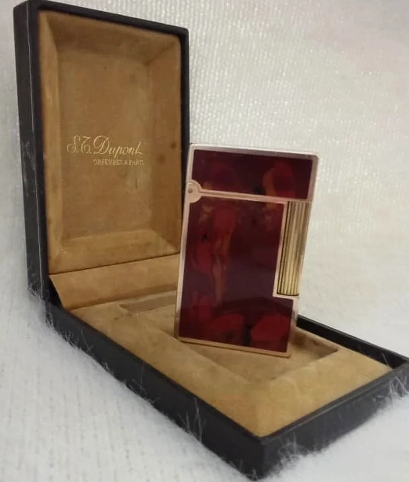S.T. Dupont – Red Chinese Lacquer with Gold Trim Lighter with Original Box63225741380097113