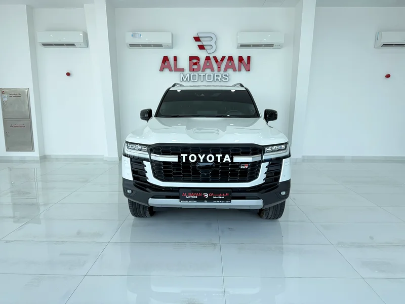 Toyota Land Cruiser GR Sport Twin Turbo White/Red Gulf Foteim 202363158340317955114