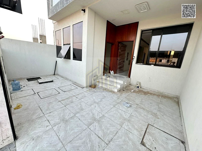 فيلا للبيع بسعر ممتاز وقابل للتفاوض، مع فناء كبير، ملكية حرة لجميع الجنسيات مدى الحياة، مع إمكانية سهلة63171750807683111