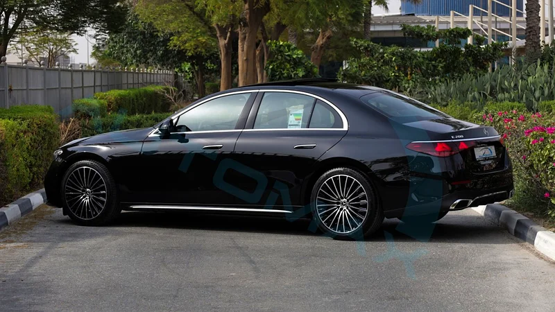 (5 Years Warranty or 105,000 KM @ Official Dealer) 2025 MERCEDES-BENZ AMG E 200 2.0L RWD GCC 0Km63232620097283114